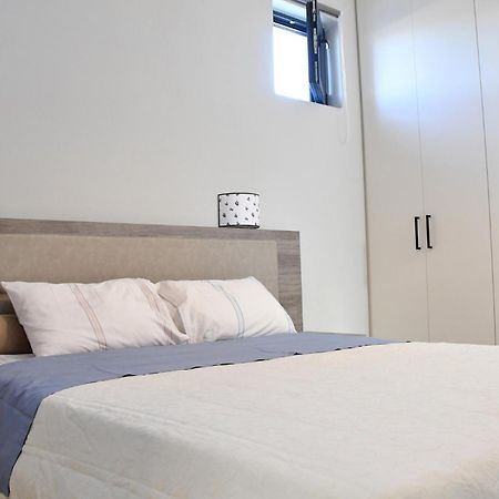 Polles Εlies Cozy Αpartment Lägenhet Aegina Exteriör bild