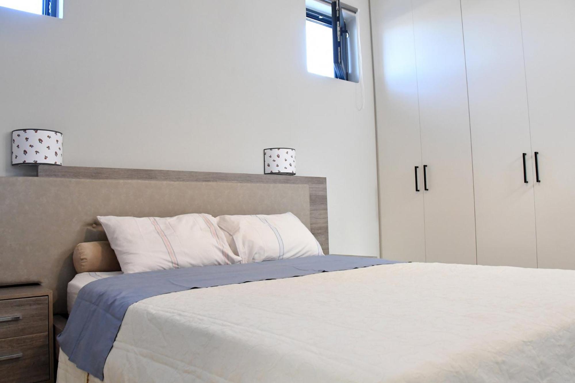 Polles Εlies Cozy Αpartment Lägenhet Aegina Exteriör bild