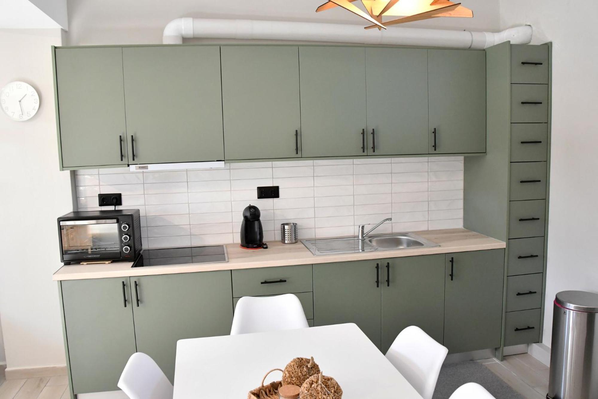 Polles Εlies Cozy Αpartment Lägenhet Aegina Exteriör bild